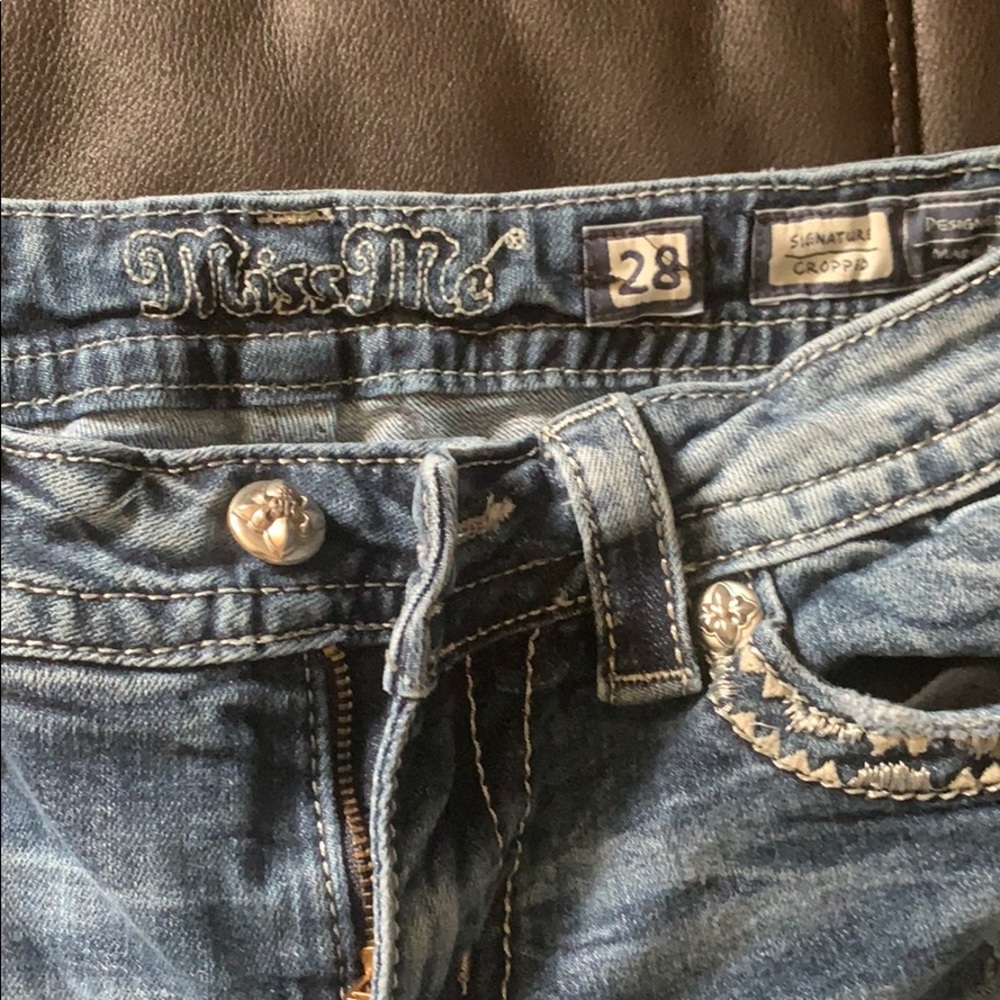 Capris - Picture 2 of 4